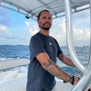 Meet your Posher, Sebastian